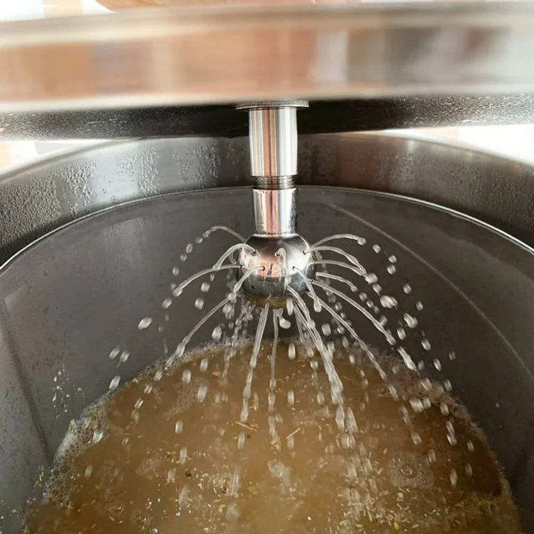 Fly sparge: sistema de rociado continuo para una extracción más eficiente.