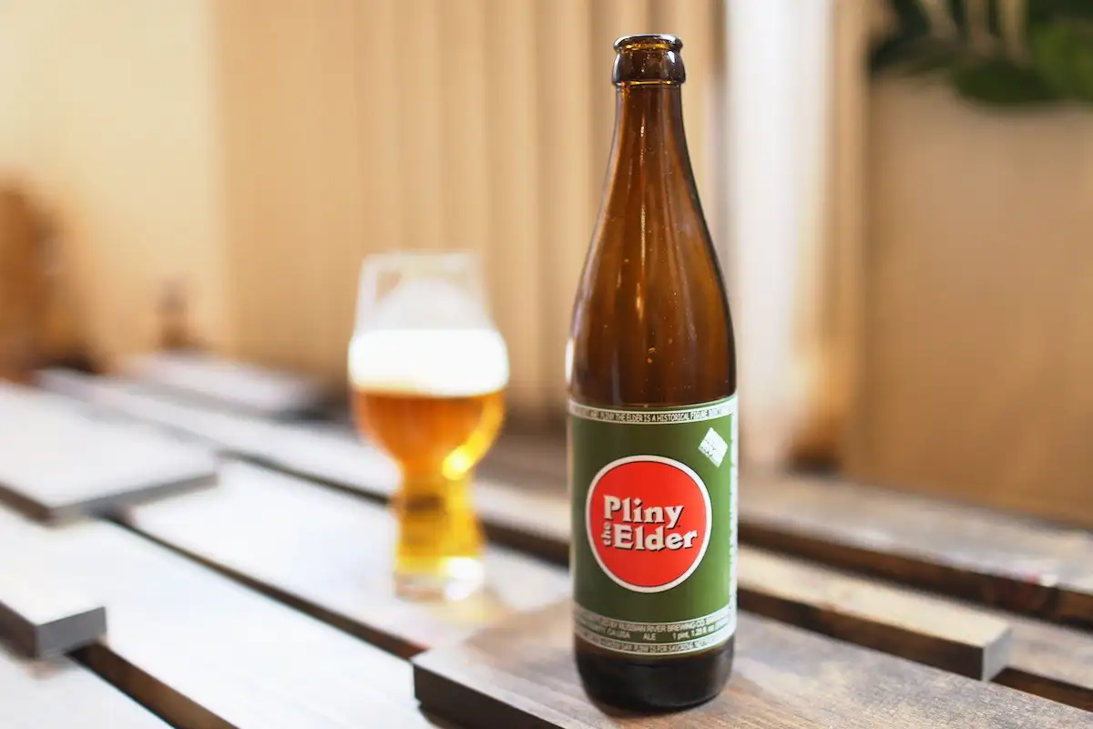 Botella de cerveza Pliny the Elder